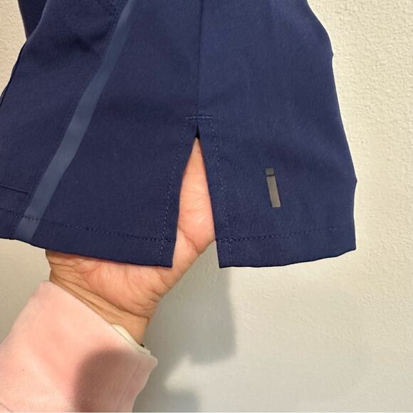 Grey's Anatomy V-Neck Scrub TOP 3-Pocket STRETCH SZ XS - Picture 10 of 16